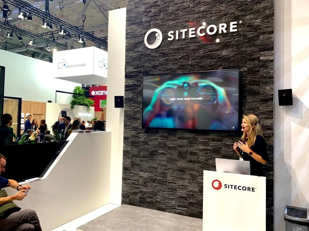 Woman presenting sitecore